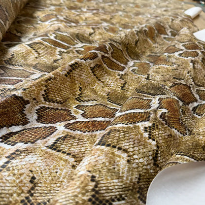 דמוי עור מנוחש