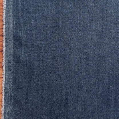 ג'ינס כחול כהה