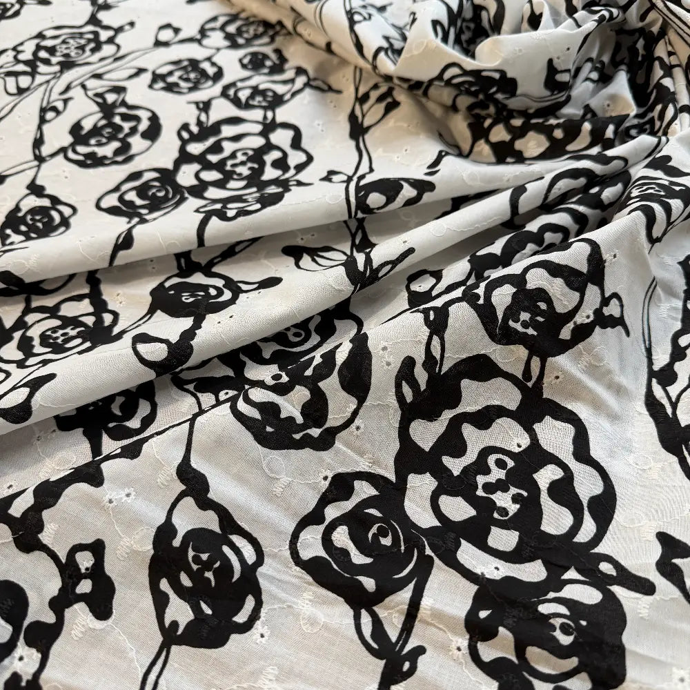 בד תחרה שוויצרית פרחונית קלאסית