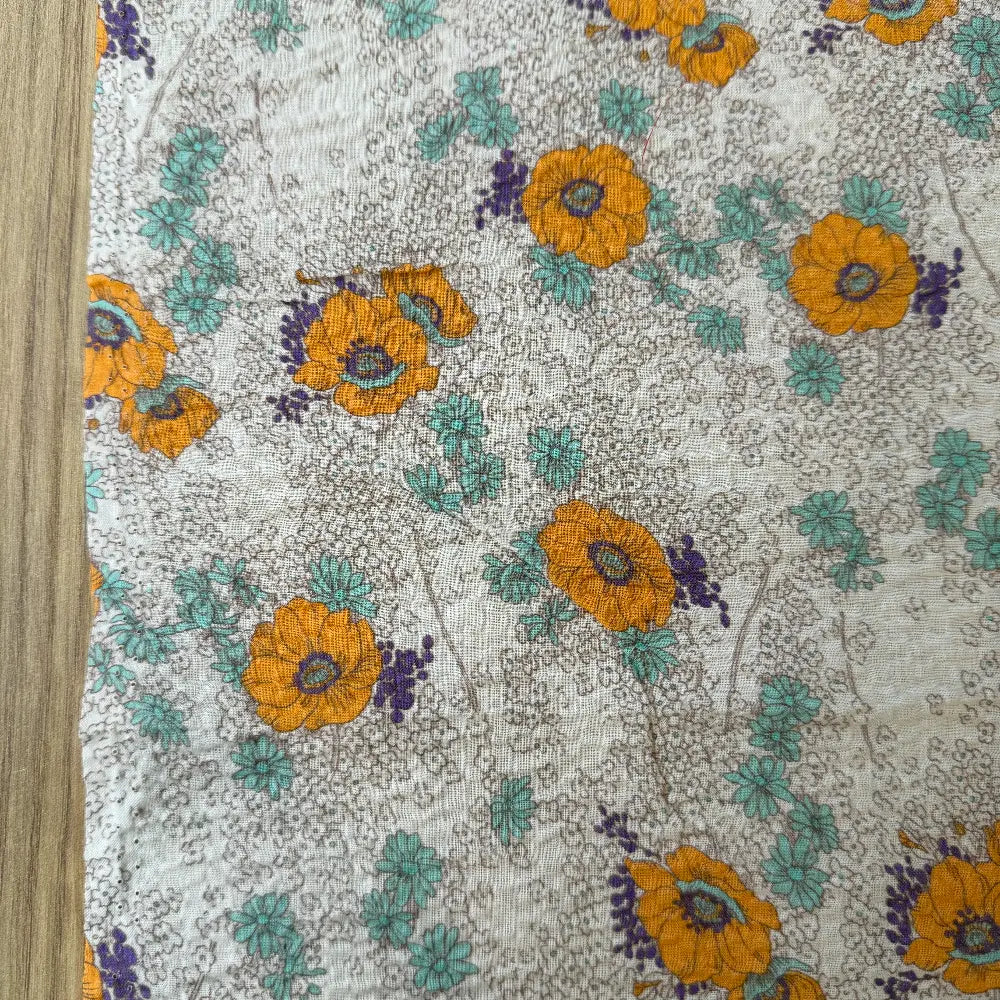 בד כותנה סירסאקר פרחוני בגווני פסטל