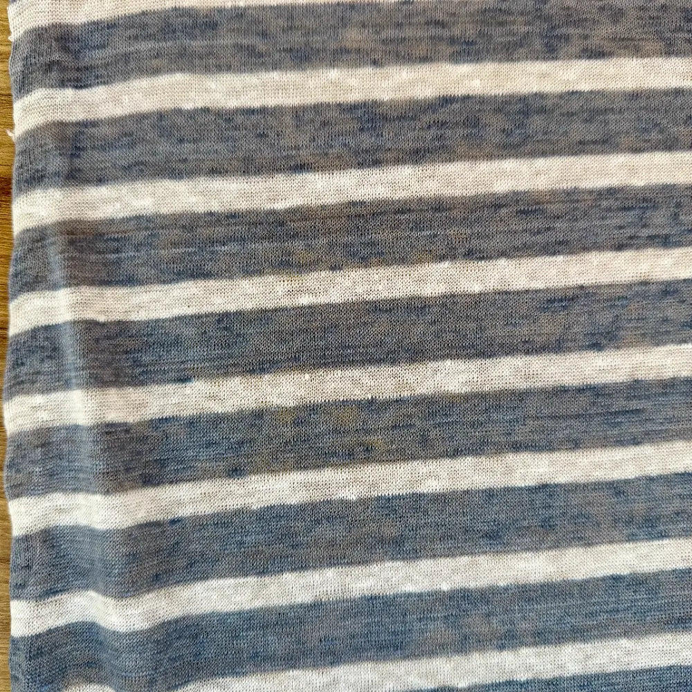 סריג פשתן פסים ניטרלי