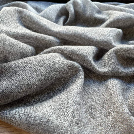 סריג אקרילן אפור