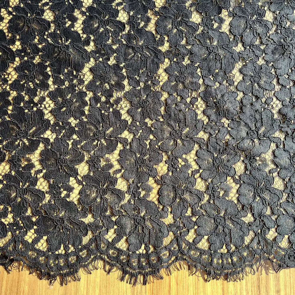 תחרה ערב שחור