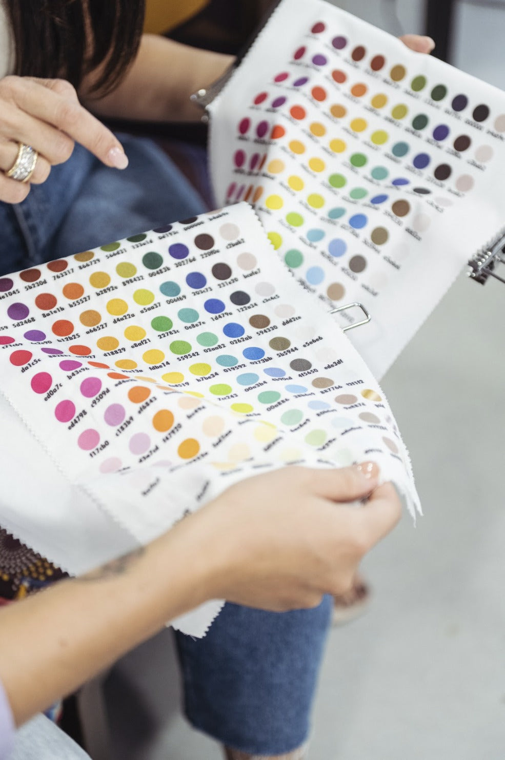 בדים לפי צבע / תכונה